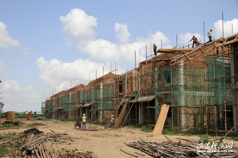 八滩镇界山村农民集中居住区建设现场