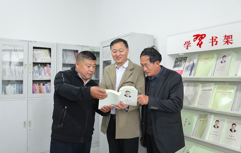陈涛镇盐路村加强村部建设